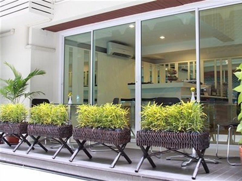 Nantra De Comfort Bangkok Exteriör bild