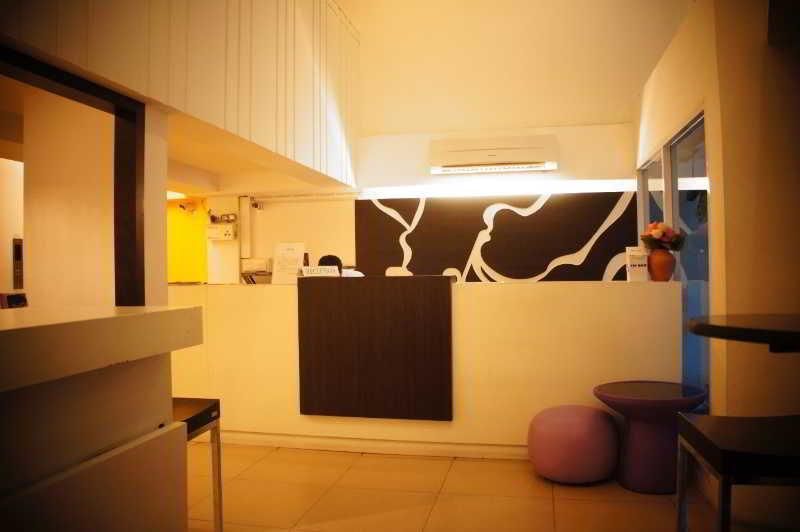 Nantra De Comfort Bangkok Exteriör bild