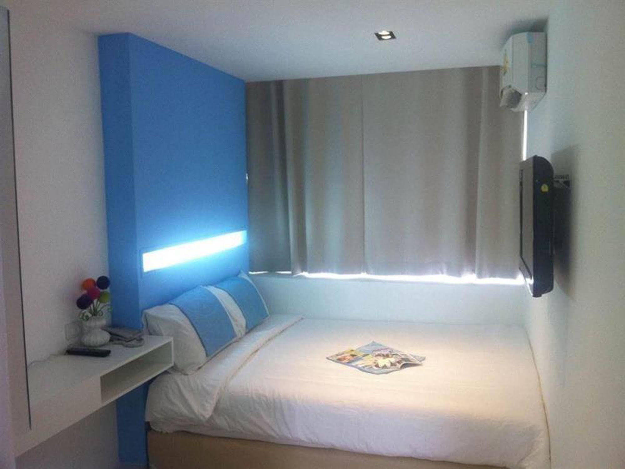 Nantra De Comfort Bangkok Exteriör bild
